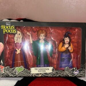 Disney Hocus Pocus Sanderson Sisters Figurines - Red, Green, Orange